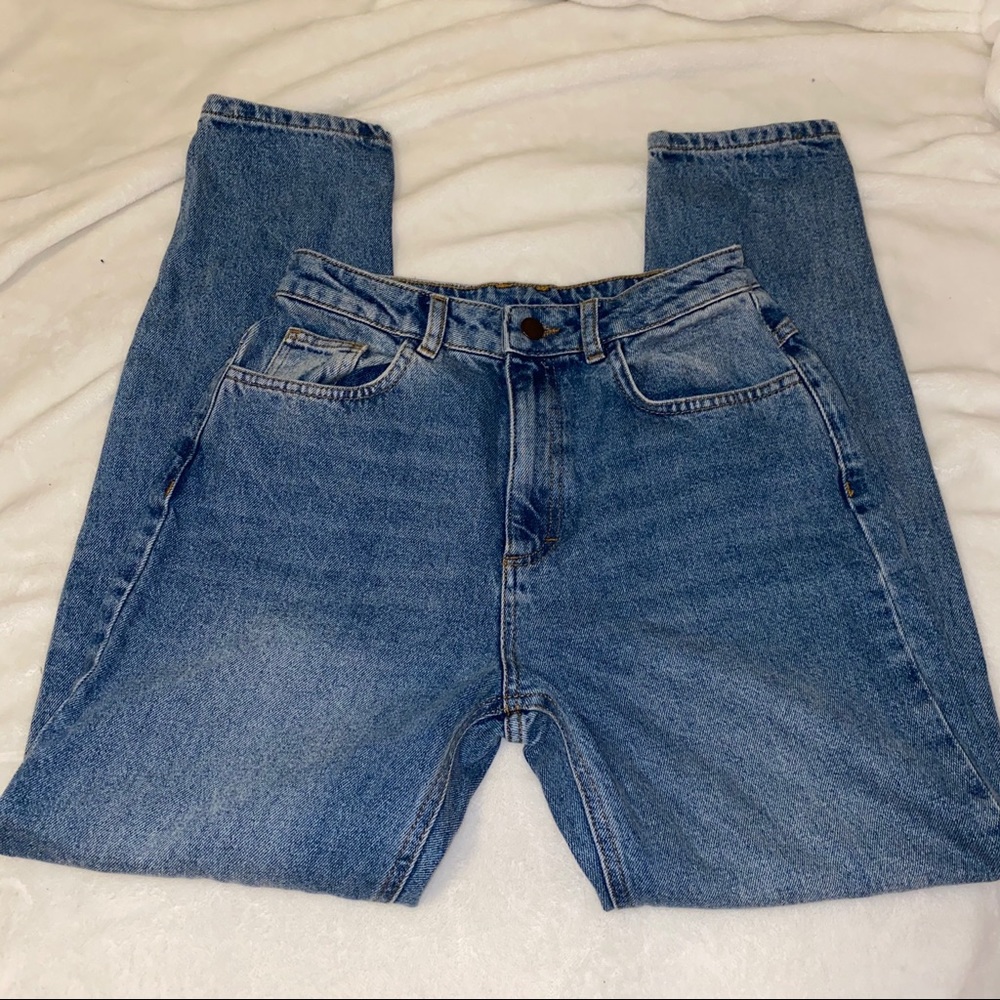 Reclaimed Vintage straight legged jean size 26